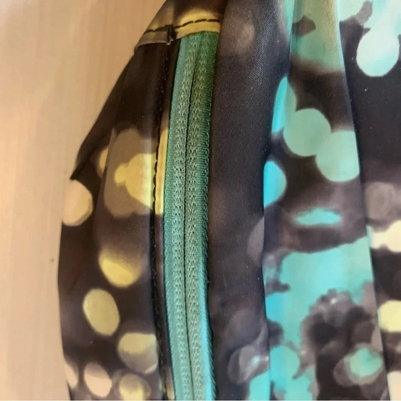 Lululemon Kids Ivivva  Insulated Lunch Kit - Picture 5 of 8